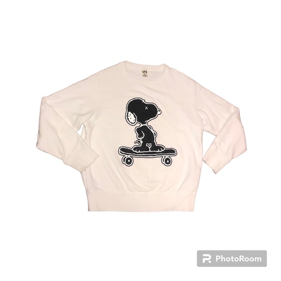 Kaws x Peanuts x Uniqlo Snoopy White Crewneck Sweatshirt Kids Size 150 - Picture 1 of 4